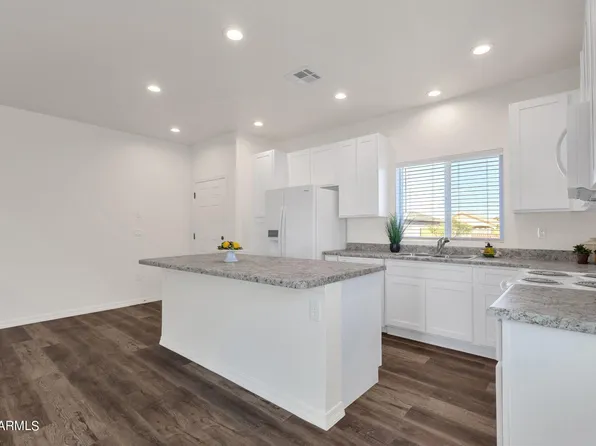 9072 W TROY Drive, Arizona City, AZ 85123