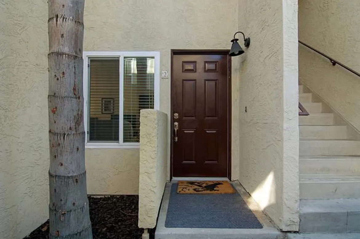 2 bed, 1089 sqft, $3,200 — Photo 2