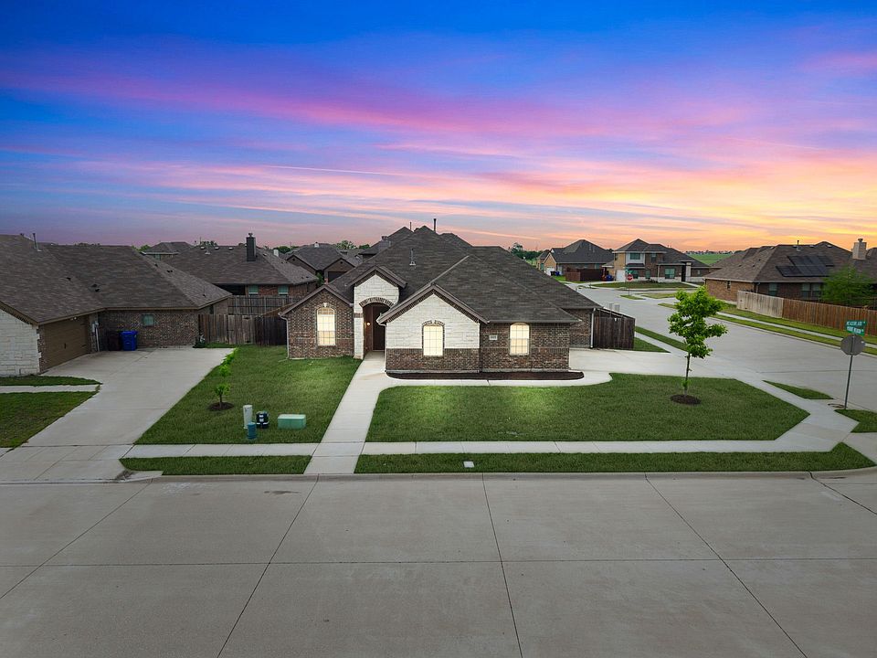 1st image of 1925 Meadowlark Ln