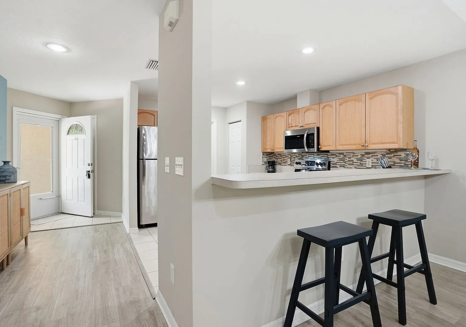Stunning Short Term Rental! — Photo 3