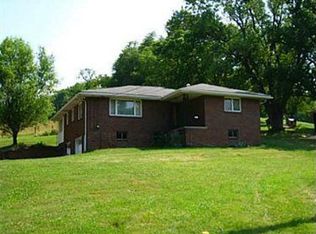 521 Lakeview Dr, Washington, PA 15301