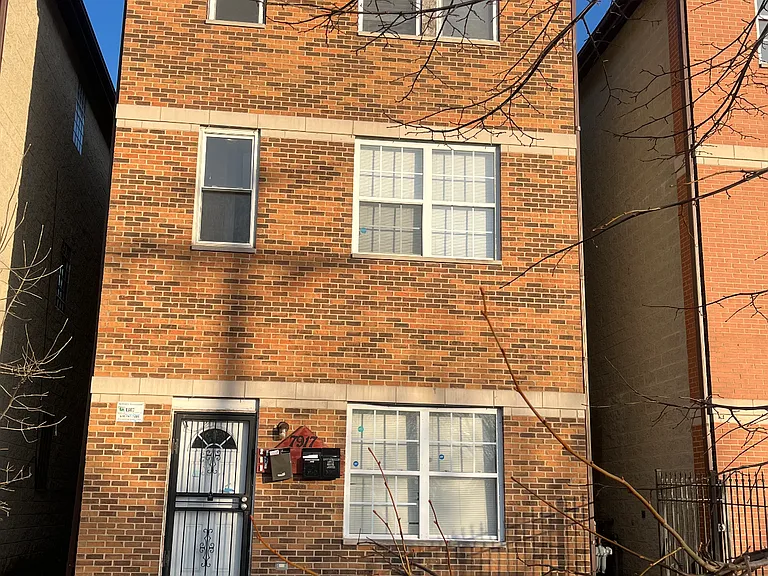 7917 S Phillips Ave #1 — Photo 1