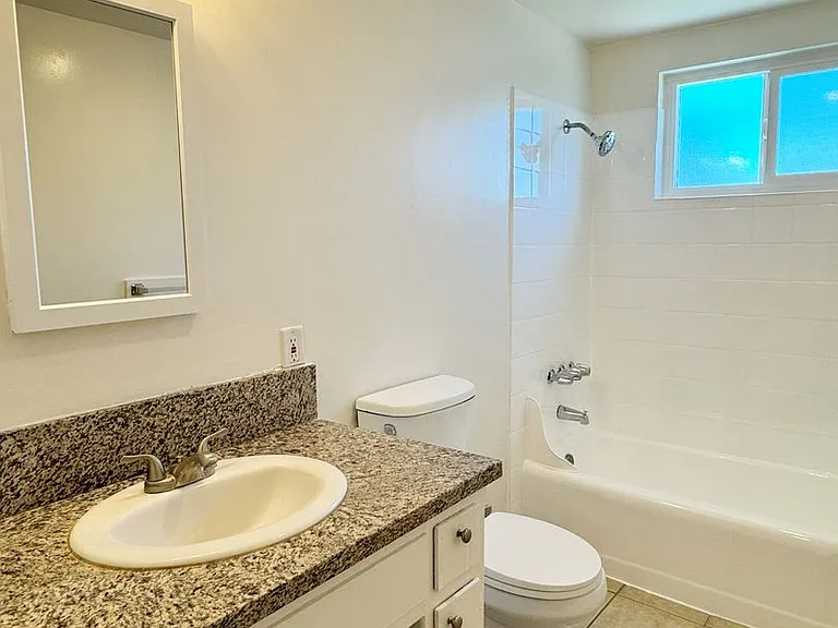 1740 Freeman Ave. — Photo 10