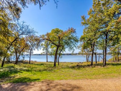 528 Lake Point Dr, Little Elm, TX, 75068