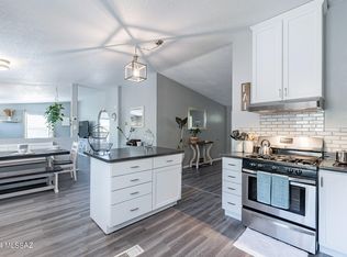 4620 E Redtail Hawk Ln, Tucson, AZ 85739