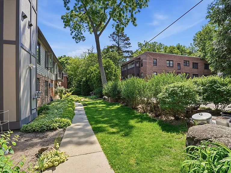 311 Forest St #2D — Photo 4