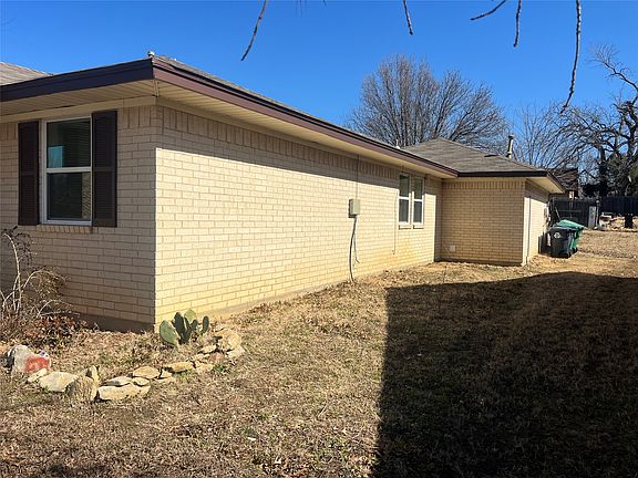 5th image of 2009 Azalea St