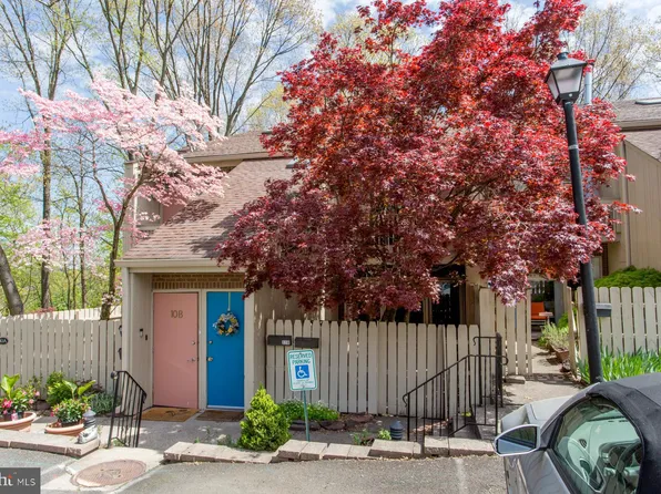 11 Riverhill #A, New Hope, PA 18938