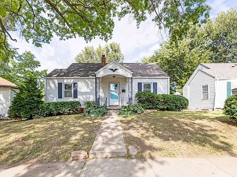 2815 Francis St — Photo 1