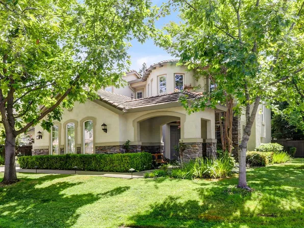 3762 Clubside Ln, Sacramento, CA 95835