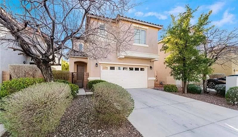 4 bed, 2.5 bath, 1829 sqft, $2,495 — Photo 1