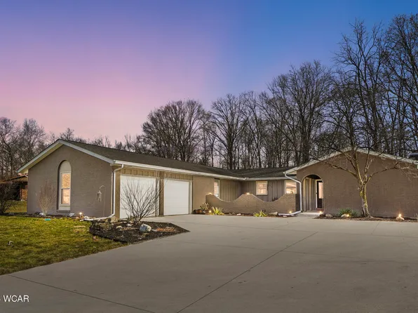 2747 E Amblewood Cir, Lima, OH 45806