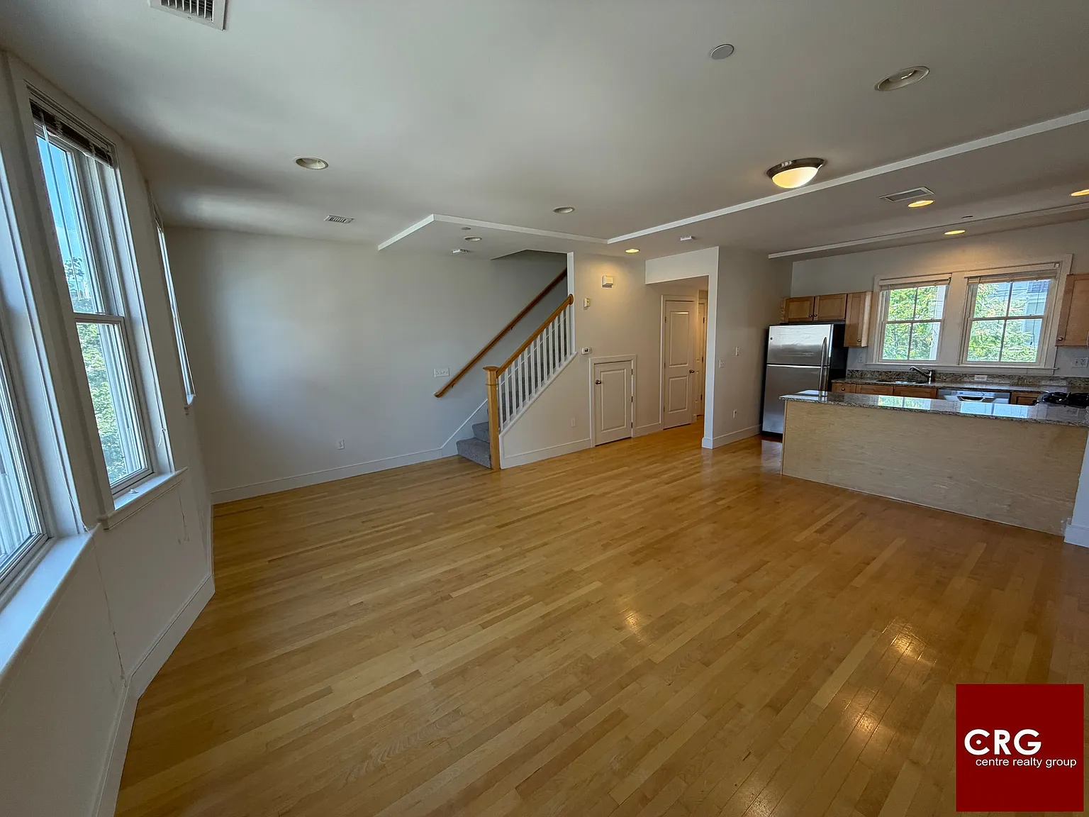 2 bed, 2.5 bath, $4,083 — Photo 3