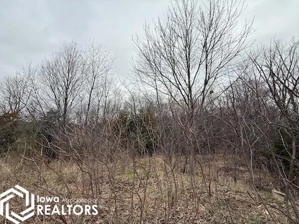 5056 Echo Dr, Brooklyn, IA 52211