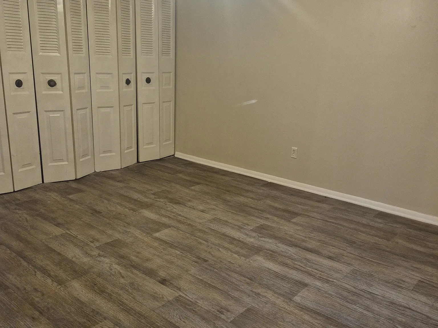 3 bed, 1848 sqft, $550 — Photo 3