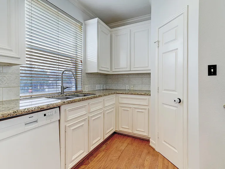 1415 Prospect St — Photo 9