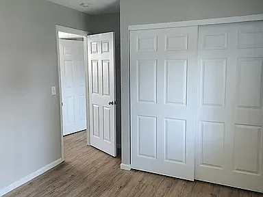 Catalina Apartments — Photo 4