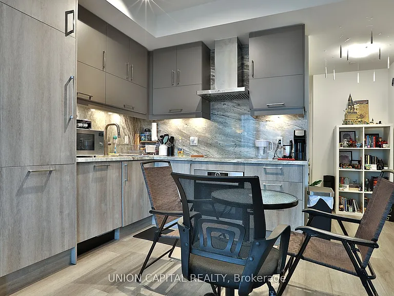 292 Verdale Cross #1601B — Photo 4