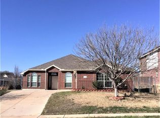 6308 Lakeside Dr, Lake Worth, TX 76135