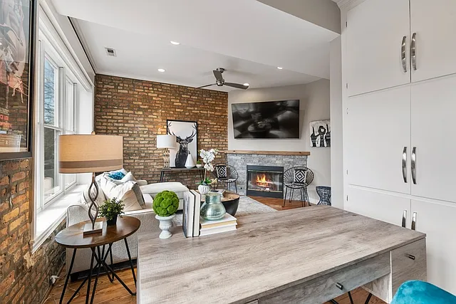 1340 N Wolcott Ave #2 — Photo 3