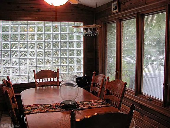 2nd image of 605 Gay Dr