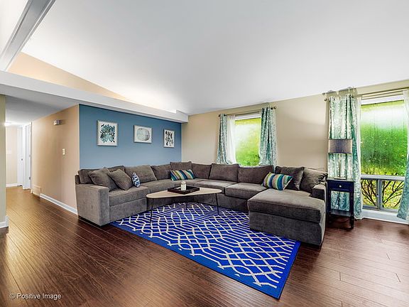 2nd image of 109 Long Ave