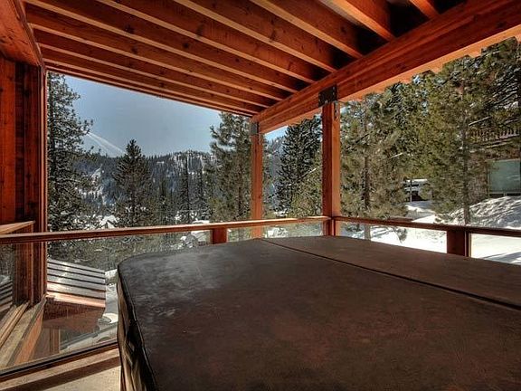 Hot tub for apres ski