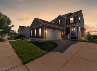 6947 Castleton Dr, Grand Ledge, MI 48837
