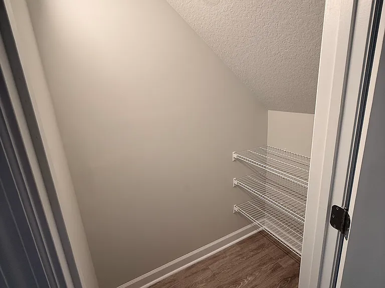 2025 Folkstone Woods Ln — Photo 10