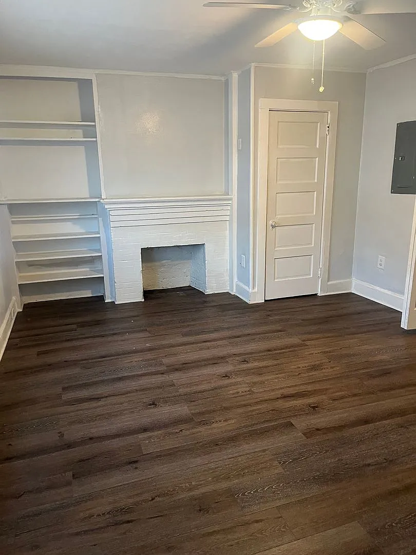 Unique 2 bdrm Apartment — Photo 3