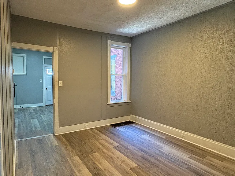 1716 Miller St — Photo 5
