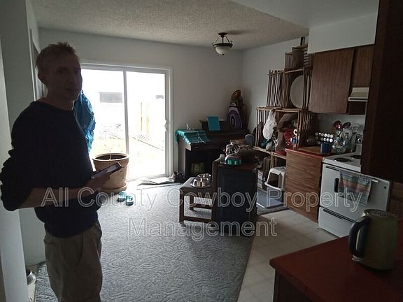 2nd image of 1373 N 18th St