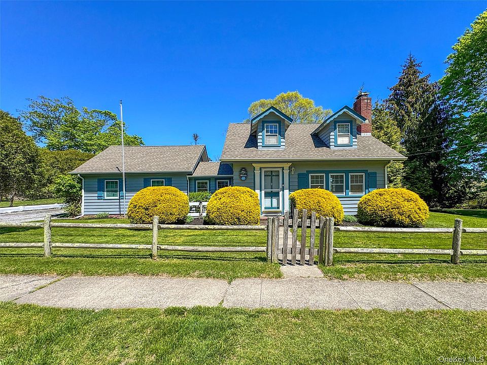 1st image of 21 Maple Avenue
