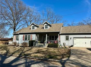 425 S Pine St, Ottawa, KS 66067