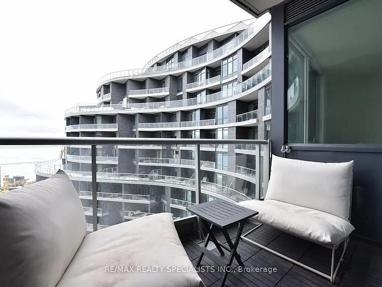 1 Edgewater Dr #911 — Photo 38
