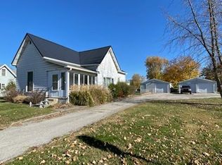 424 S John St, Lapel, IN 46051