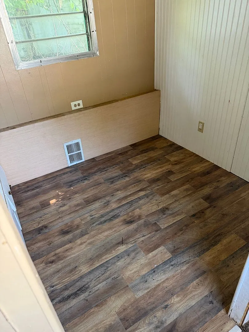 Cloverleaf Park LLC * — Photo 3