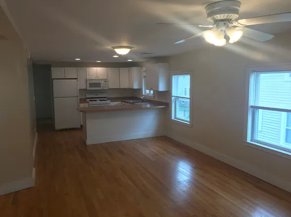 28 Jeanette Ave #2, Belmont, MA 02478