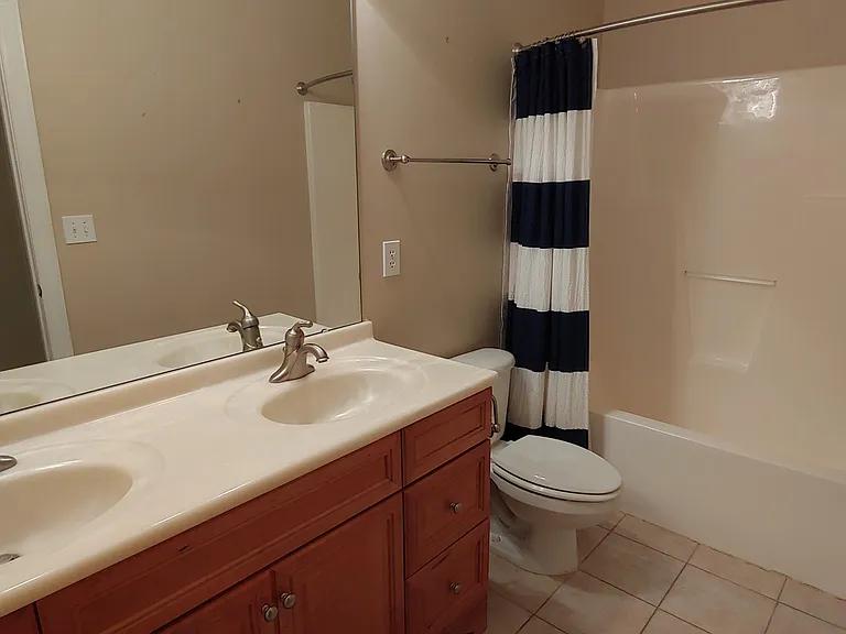 2809 Cowley Rd — Photo 13