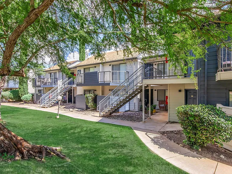 Mountain Steppes Apartments — Photo 21