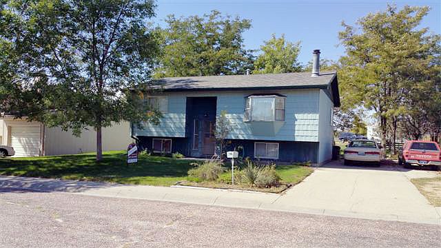 1st image of 122 Park Lane Dr