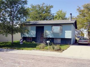 122 Park Lane Dr, Torrington, WY 82240