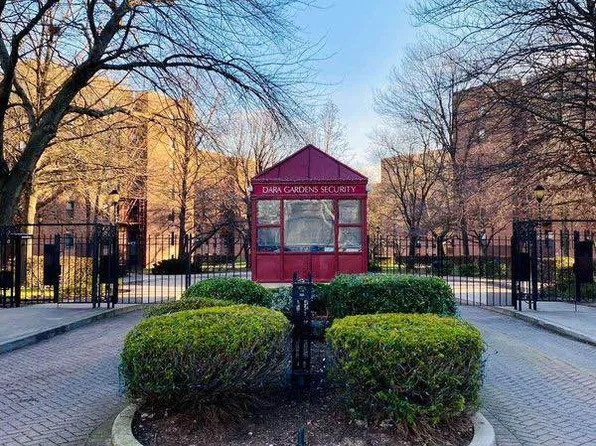 150-30 71st Avenue image 1 of 6