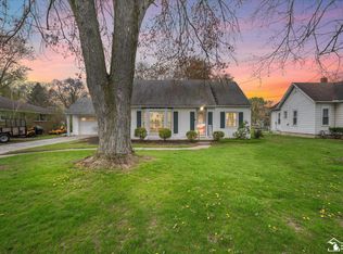 1210 W Temperance Rd, Temperance, MI 48182