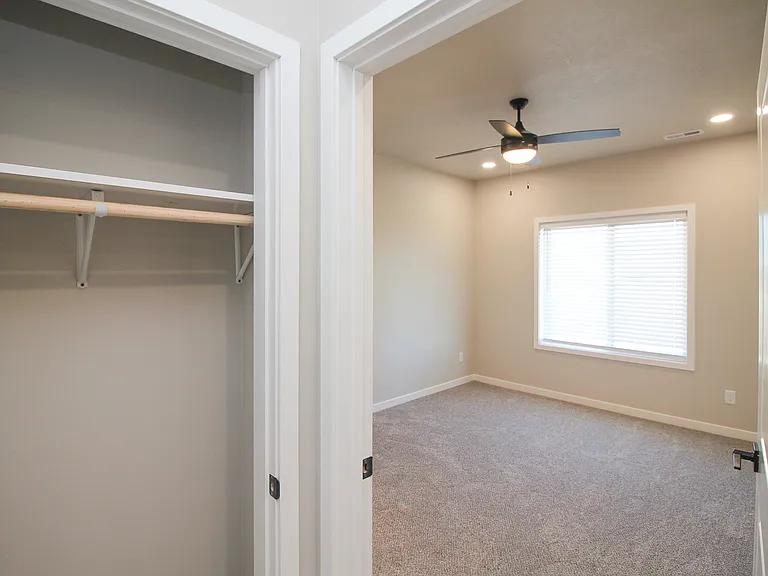 River Park Townhomes — Photo 32