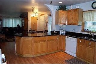 3rd image of 10416 S Tripp Ave