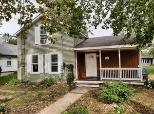 203 N East St, Earlville, IL 60518