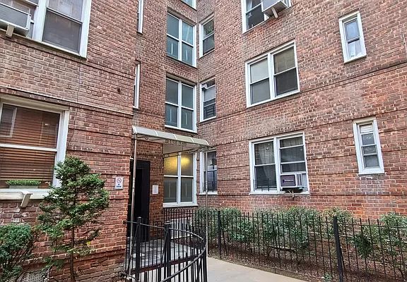 2nd image of 134-34 Franklin Ave #5-C