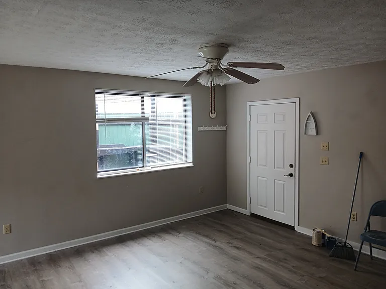 126 Connely St #7 — Photo 3