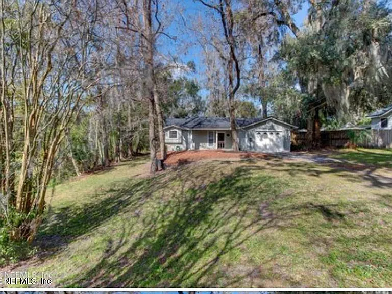 4641 Yerkes St — Photo 2